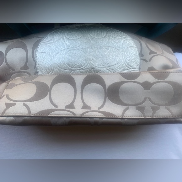 Coach Authentic Vintage Julia Op  Art Tan and Gold Tote - Picture 8 of 8